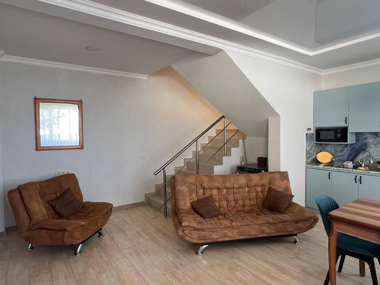 Gt House Batumi Hotel Buitenkant foto