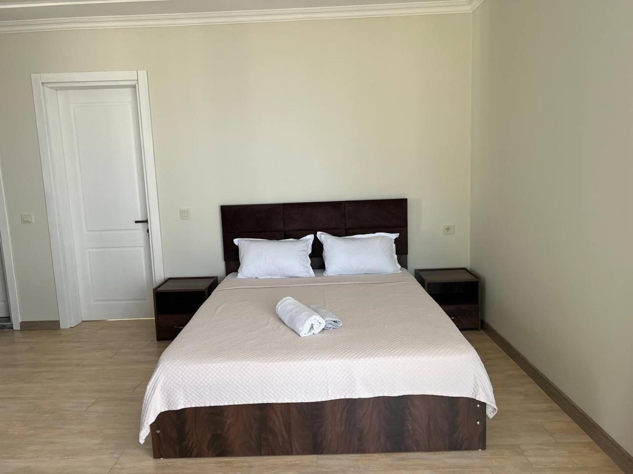 Gt House Batumi Hotel Buitenkant foto