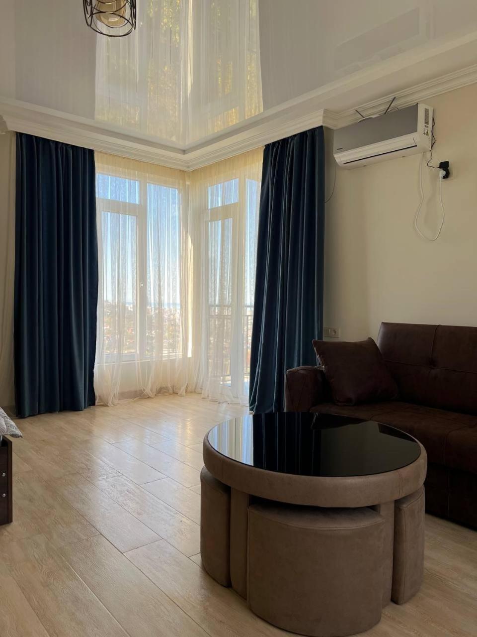Gt House Batumi Hotel Buitenkant foto