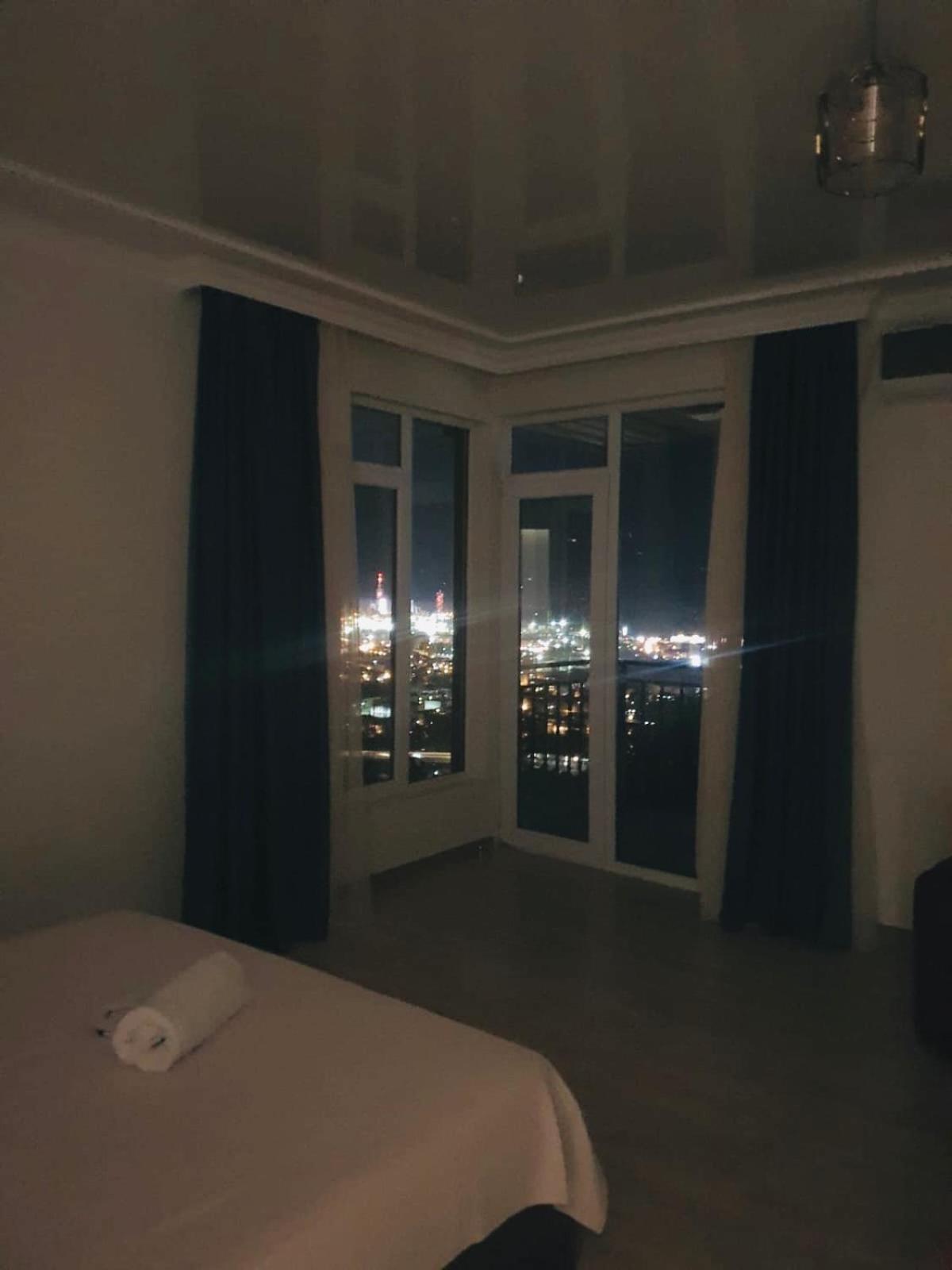 Gt House Batumi Hotel Buitenkant foto